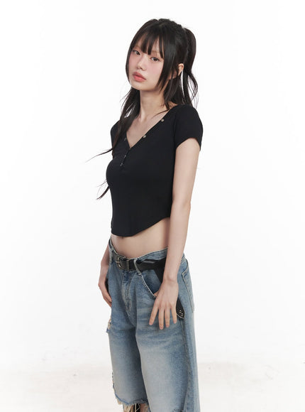 slim-fit-v-neck-buttoned-top-cy520