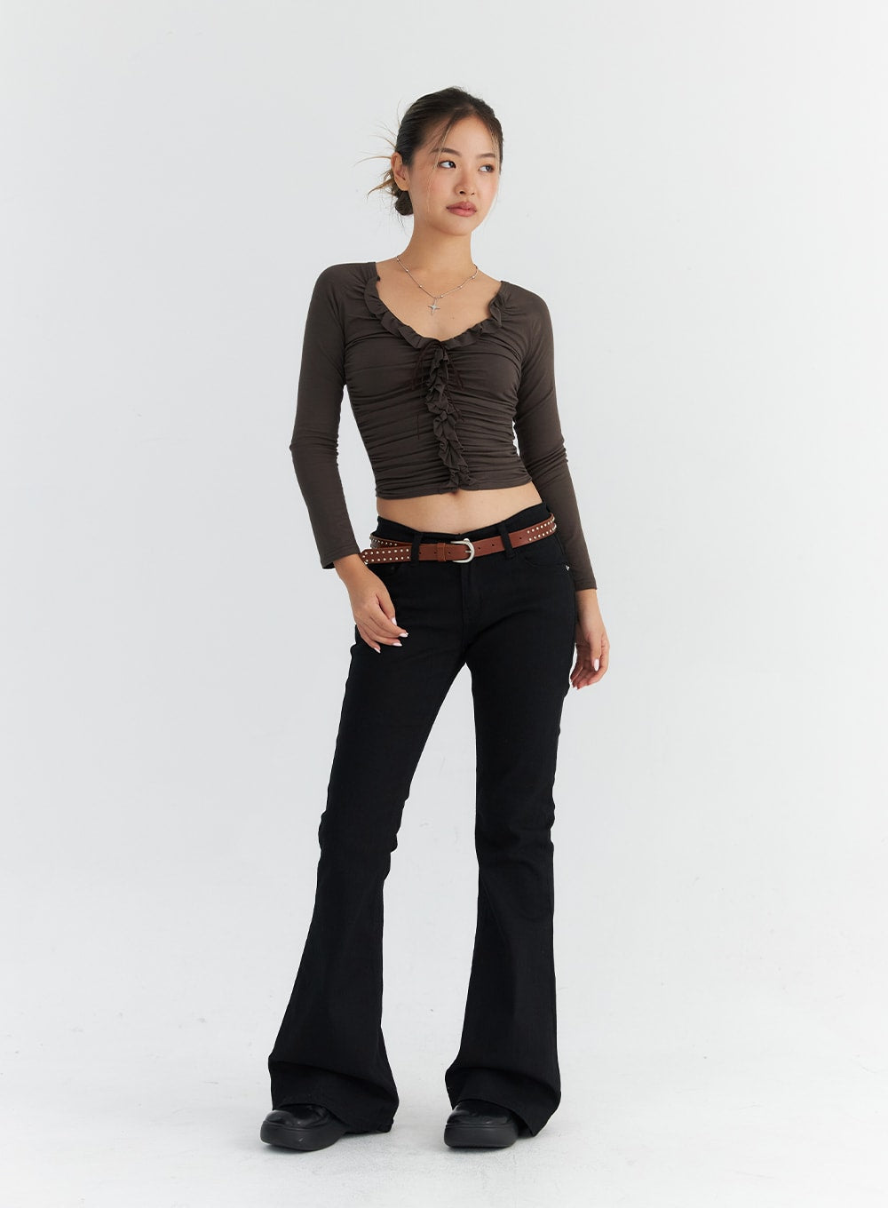 low-rise-bootcut-jeans-co313