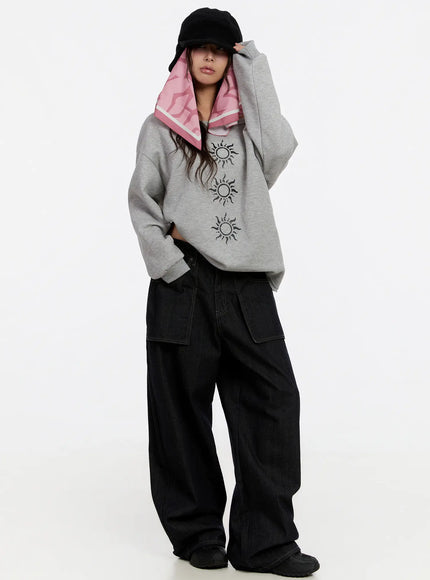 oversized-graphic-off-shoulder-sweatshirt-cn527