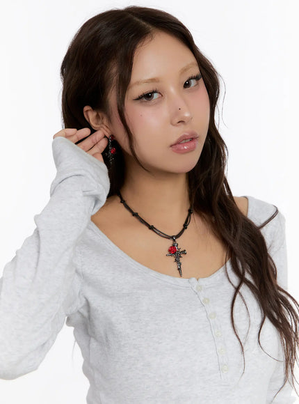 gothic-rose-cross-charm-earrings-cn527