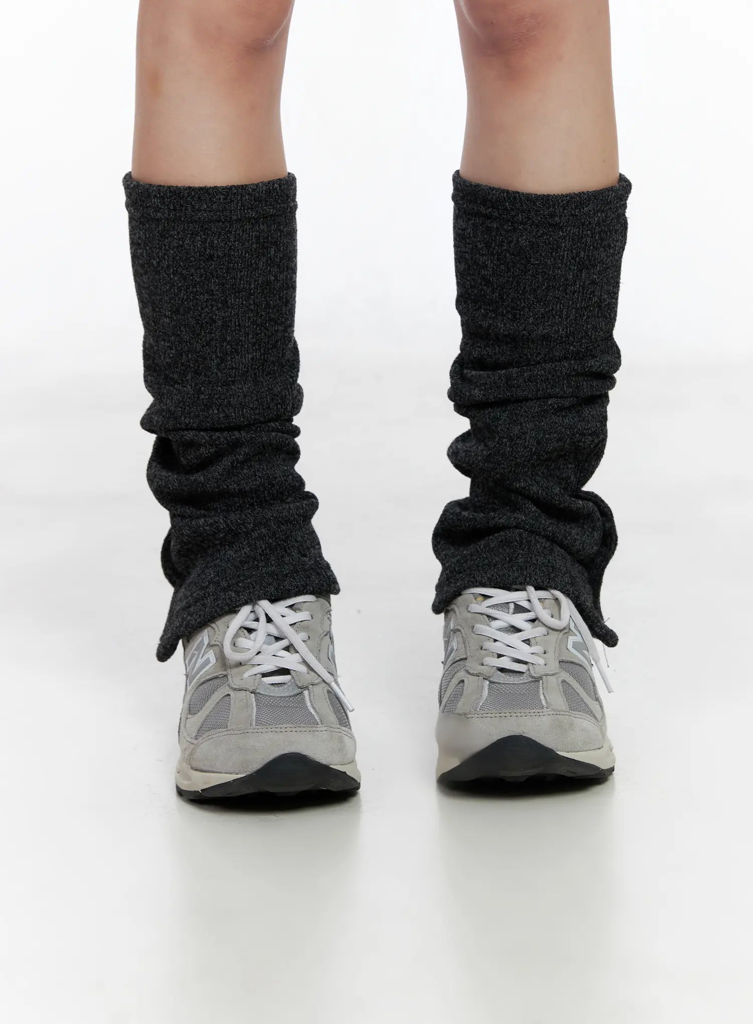 vivienne-button-melange-lef-warmers-co521