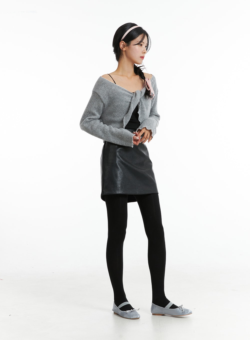 twisted-off-shoulder-crop-sweater-od301