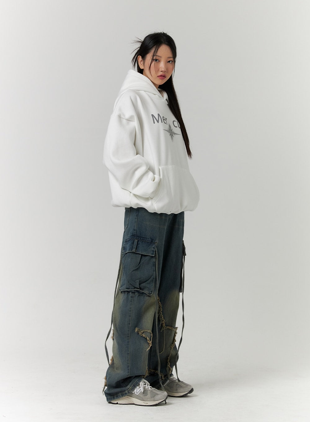 graphic-lettering-hooded-sweatshirt-cd312