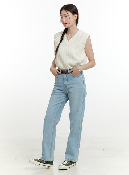 light-washed-straight-jeans-ol423