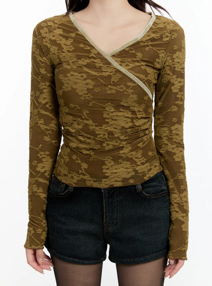 velvet-lace-v-neck-long-sleeve-top-cn524