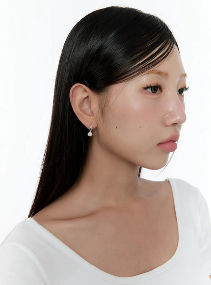 elegant-twist-faux-pearl-earrings-cs518