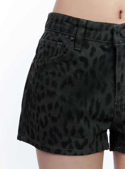 leopard-print-shorts-cg501