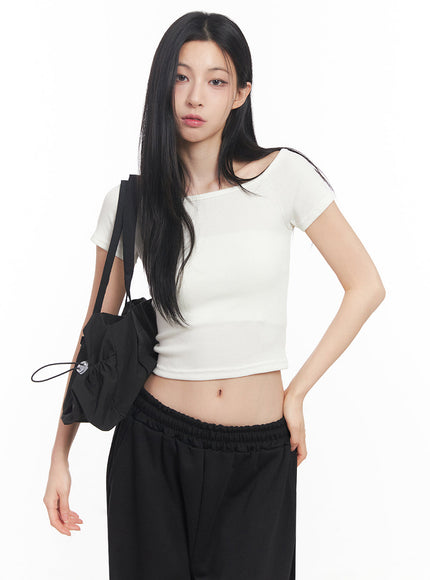 ribbon-duffel-bag-iy516