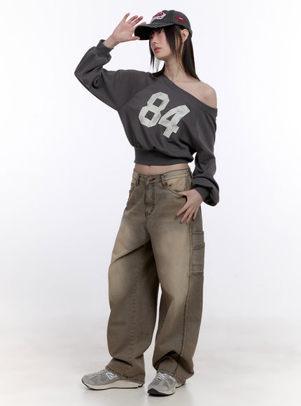 84 Graphic One-Shoulder Cropped Sweatshirt CF512