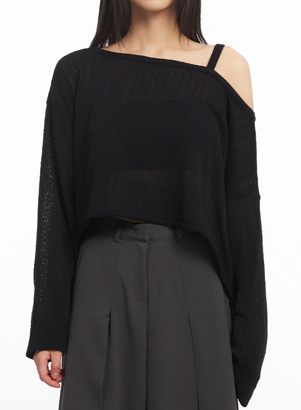 one-shoulder-strap-long-sleeve-crop-top-iy502