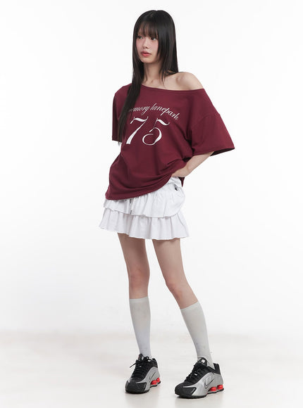 one-shoulder-loose-fit-graphic-tee-cu505