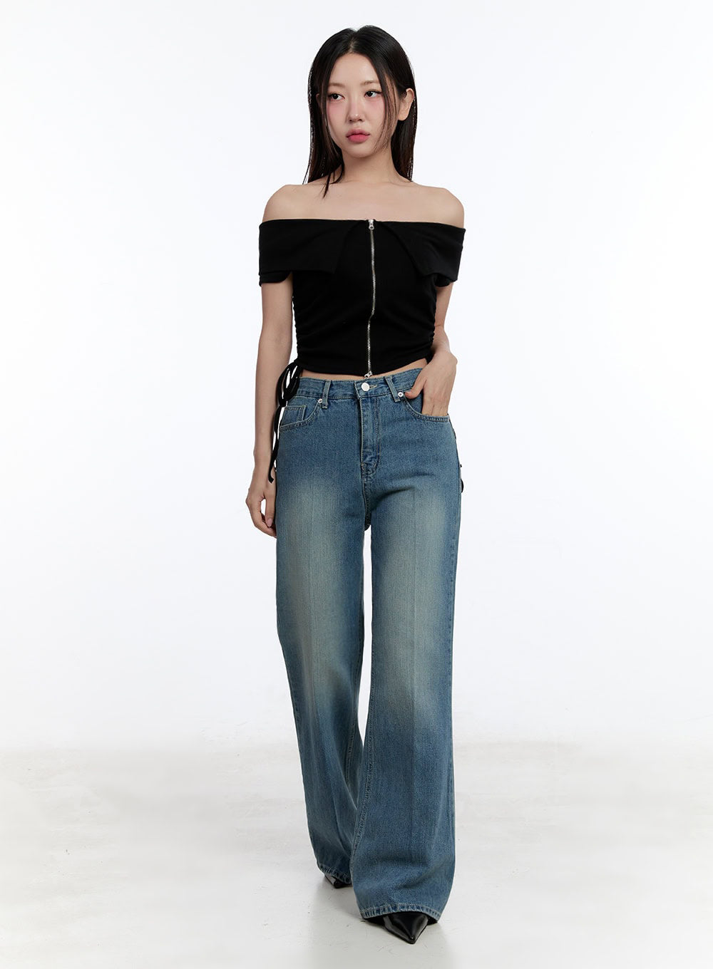 aliya-washed-bootcut-jeans-iu503