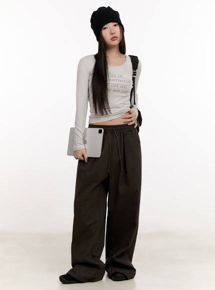 slim-fit-graphic-crop-top-cm507