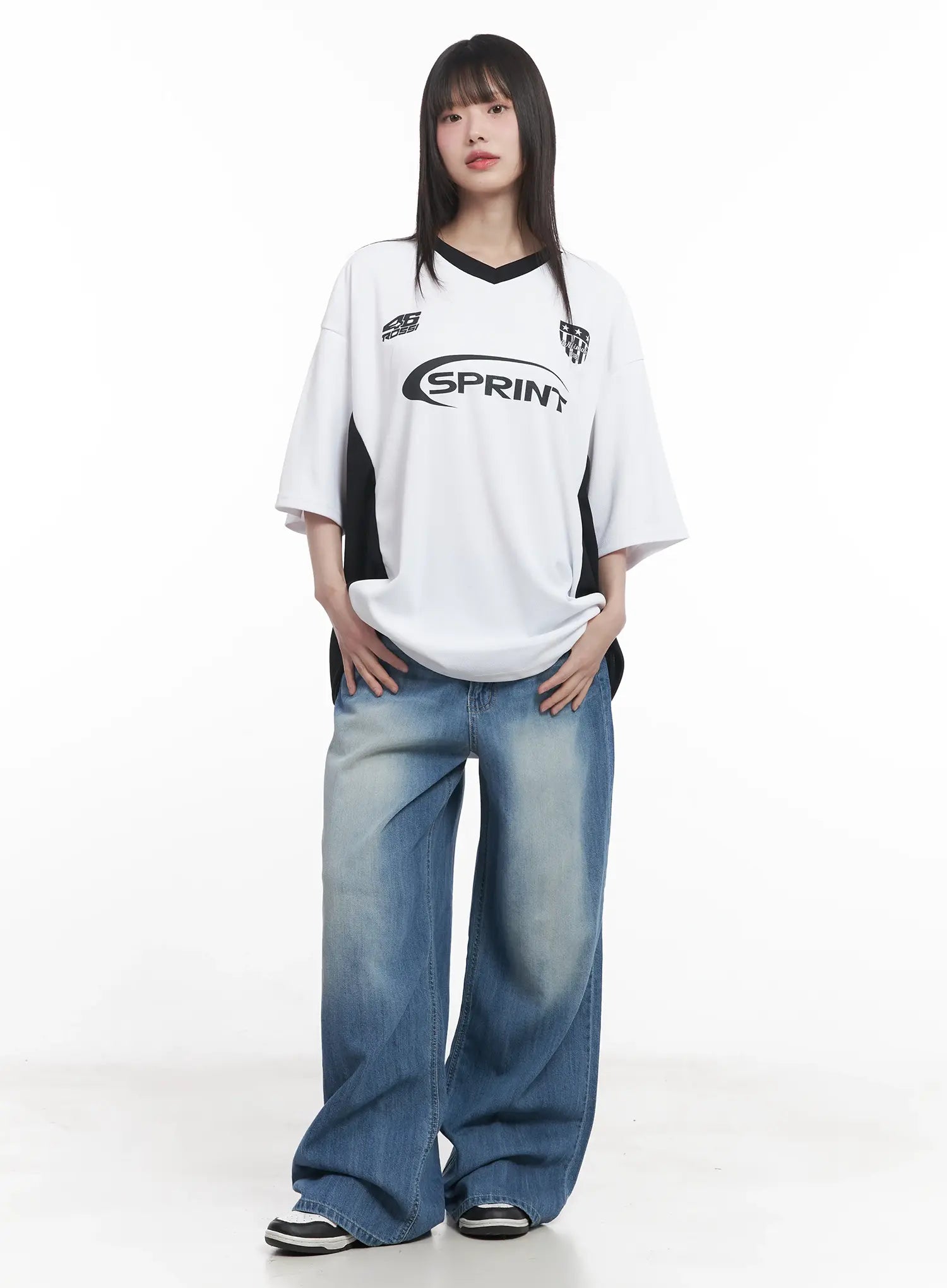 oversized-graphic-v-neck-jersey-cu518