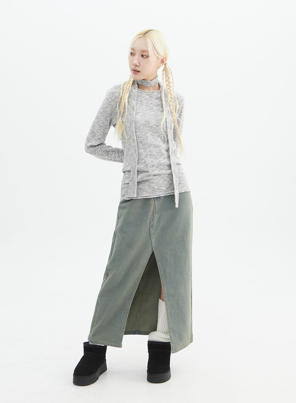 round-neck-knit-top-with-scarf-in327