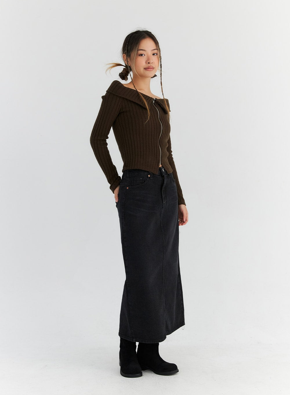 ripped-off-shoulder-zip-up-sweater-cn310