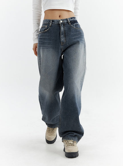 washed-button-straight-leg-jeans-cj425