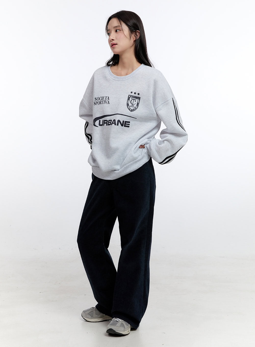 dark-blue-relaxed-fit-wide-leg-pants-on418