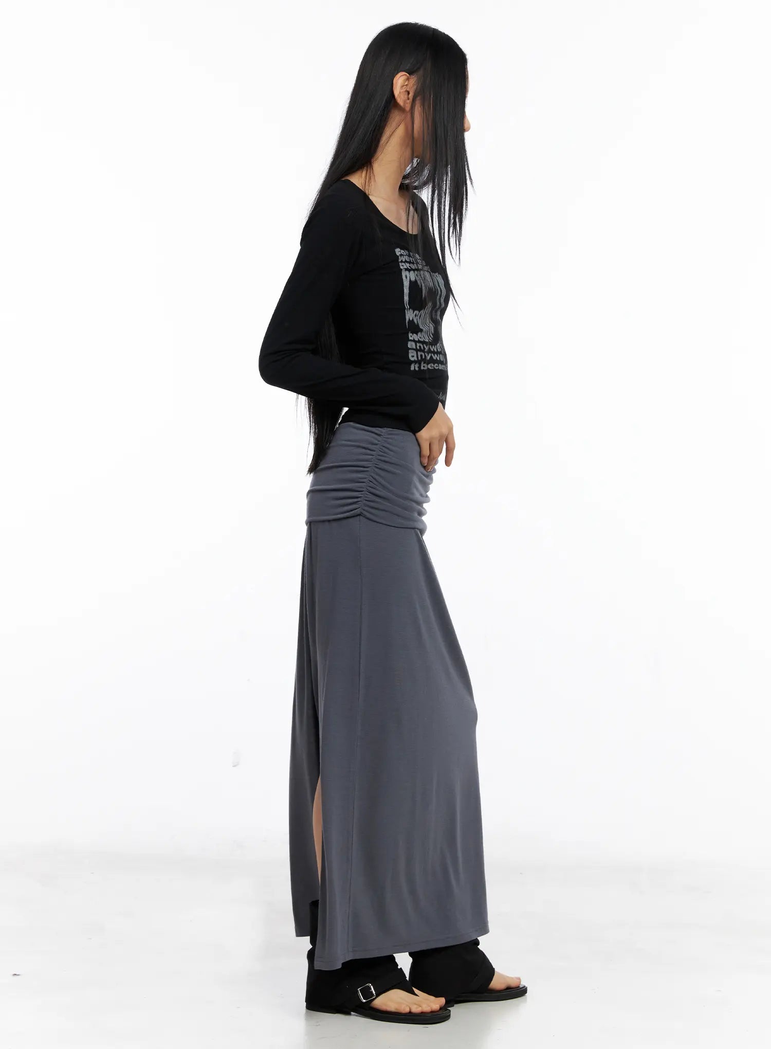 graphic-lettering-u-neck-long-sleeve-cs509