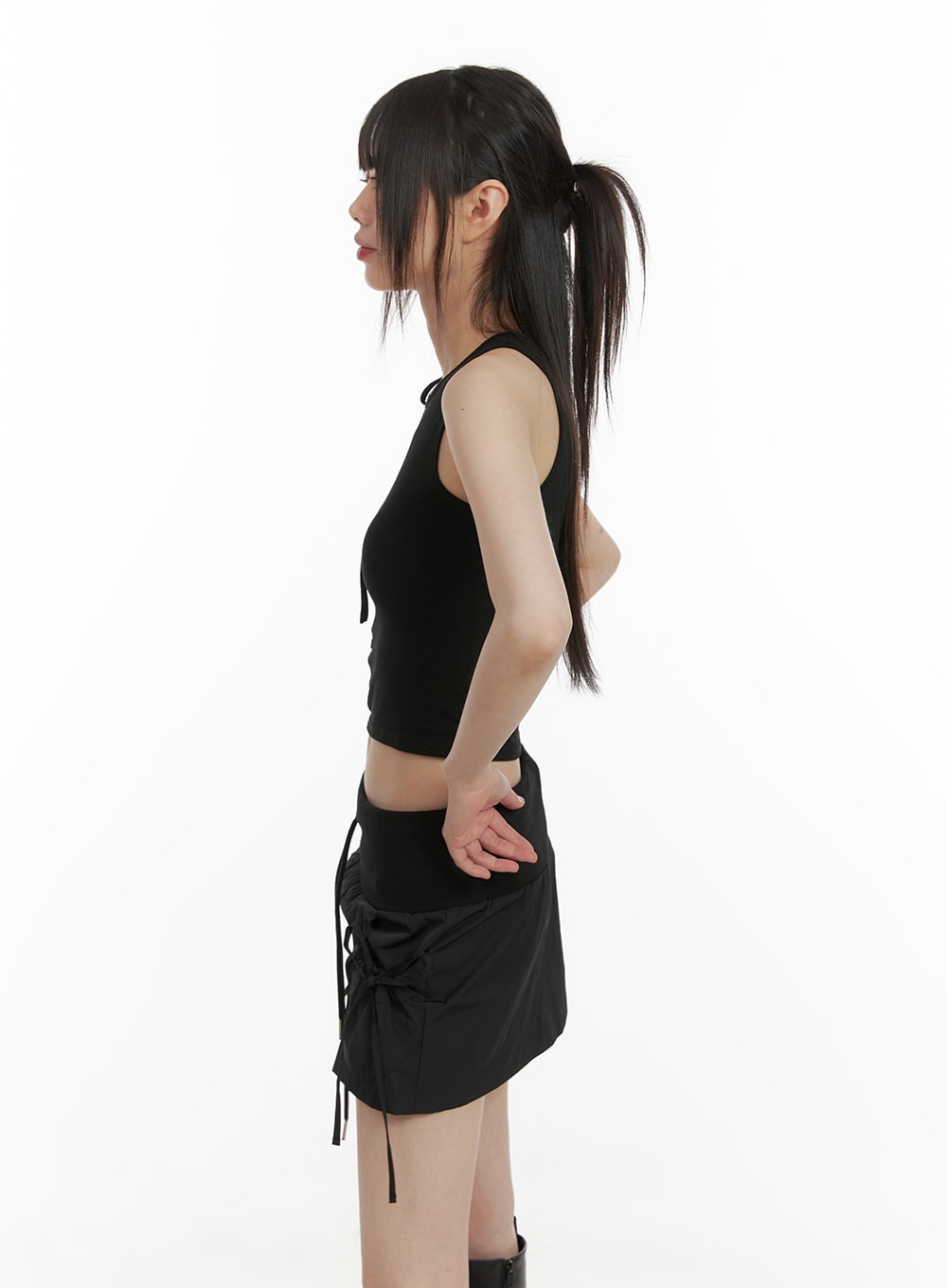unbalanced-strap-sleeveless-top-ca418