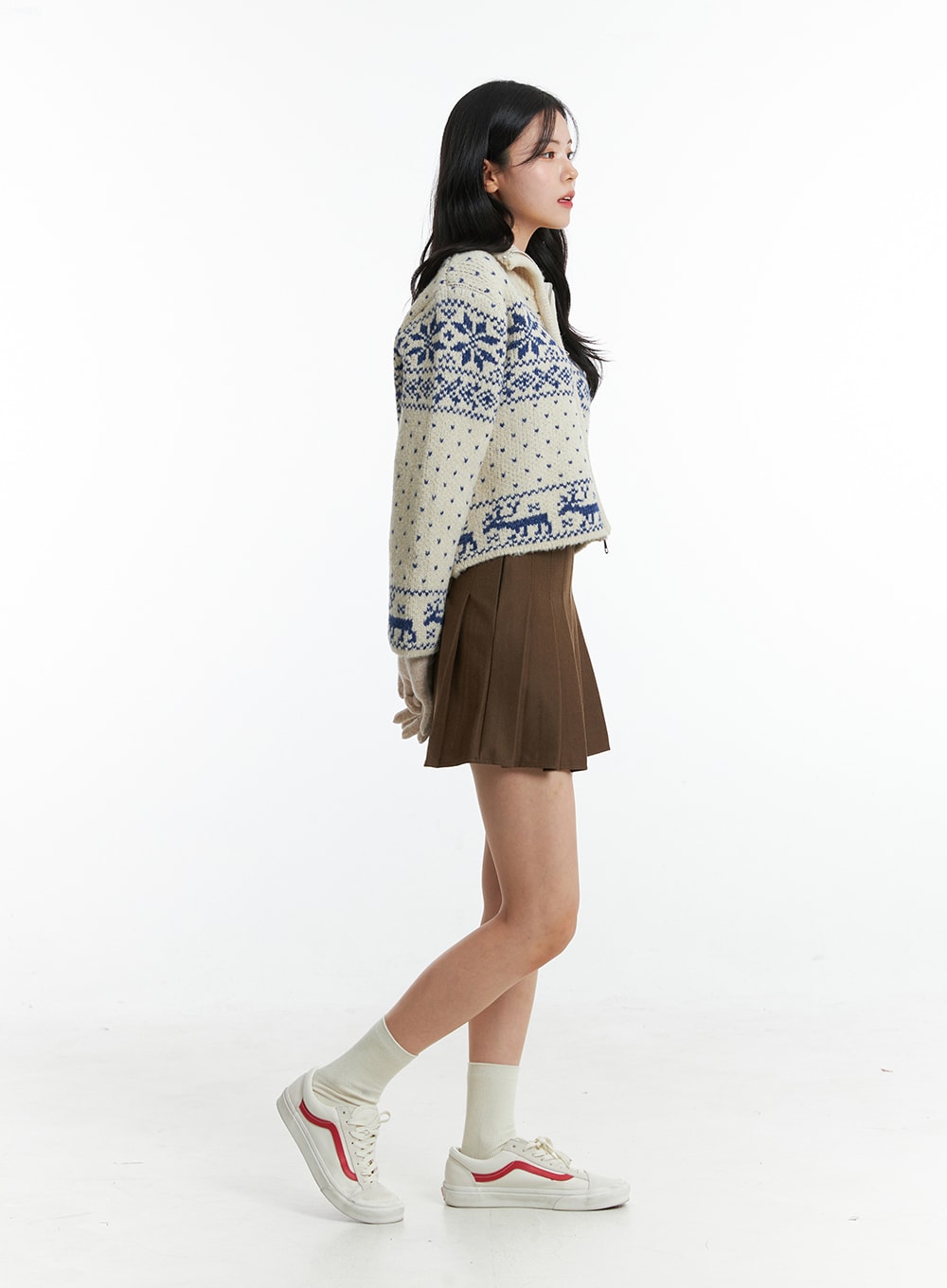jacquard-zip-up-sweater-on327