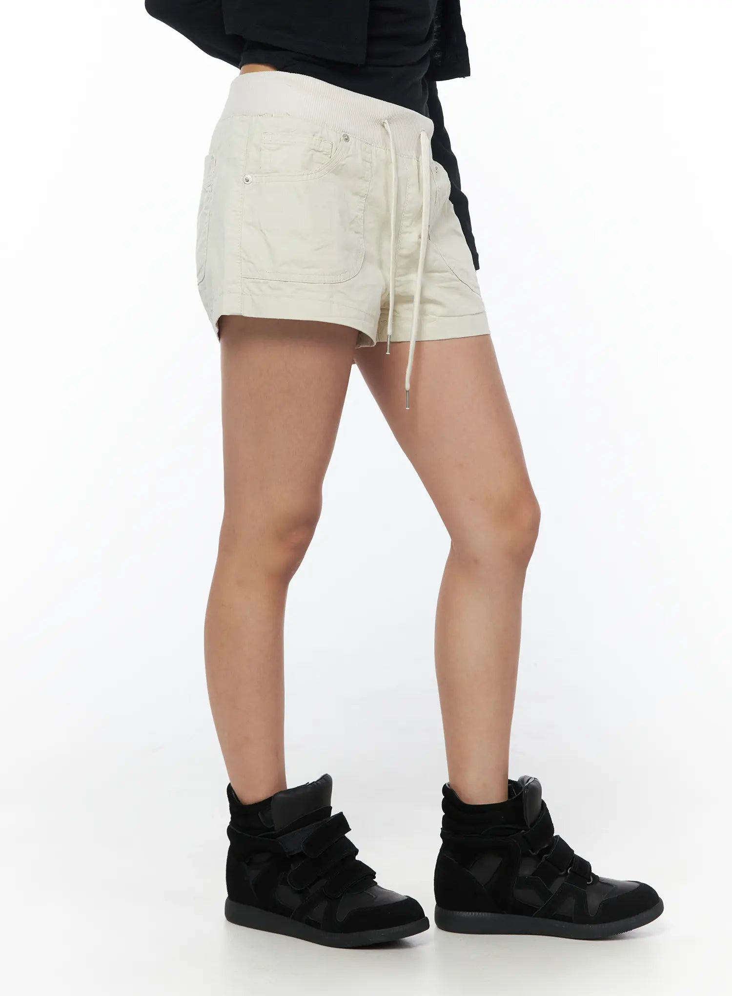 elastic-waist-utility-shorts-cu502