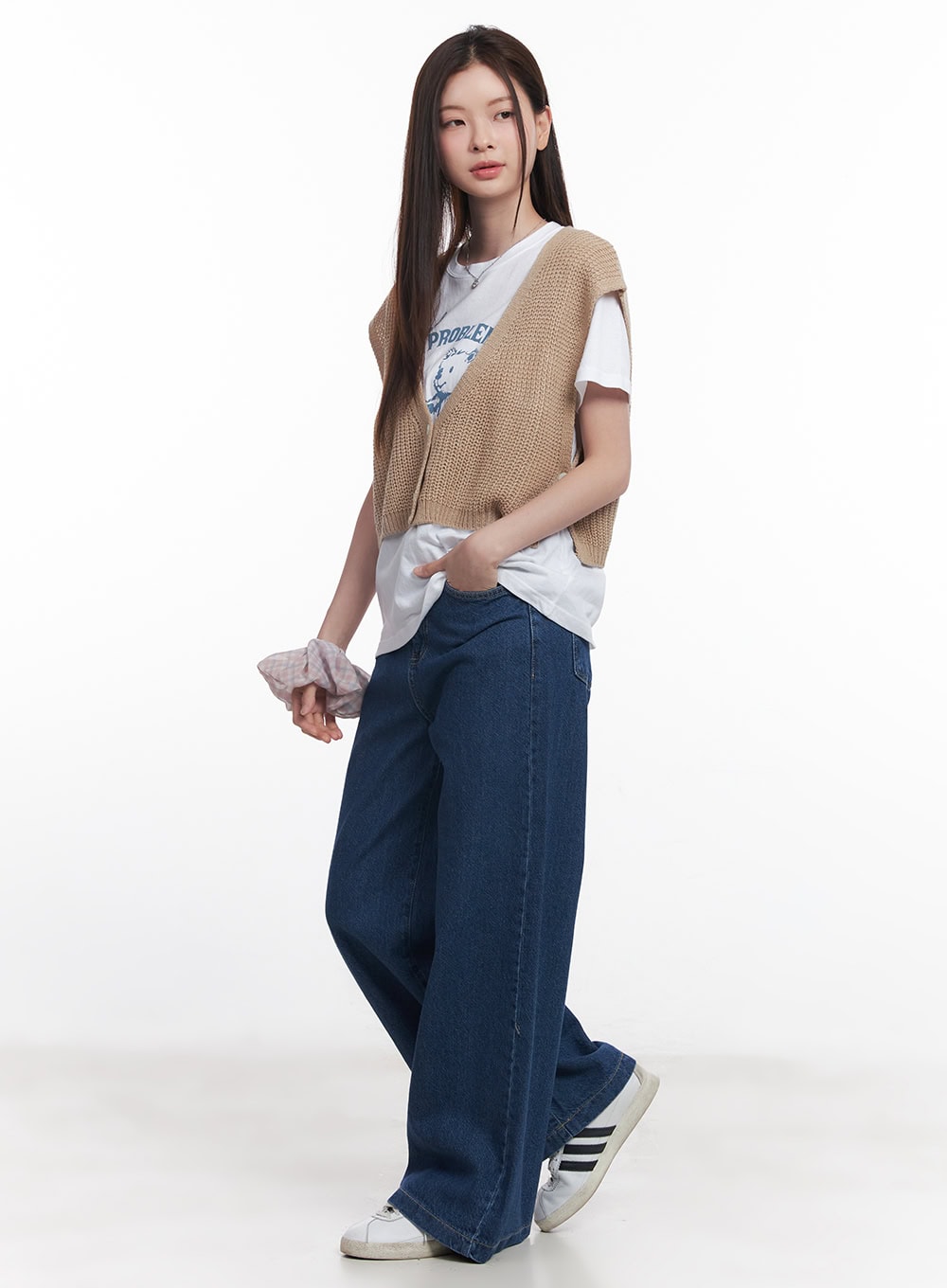 buttoned-knit-crop-vest-top-cy515