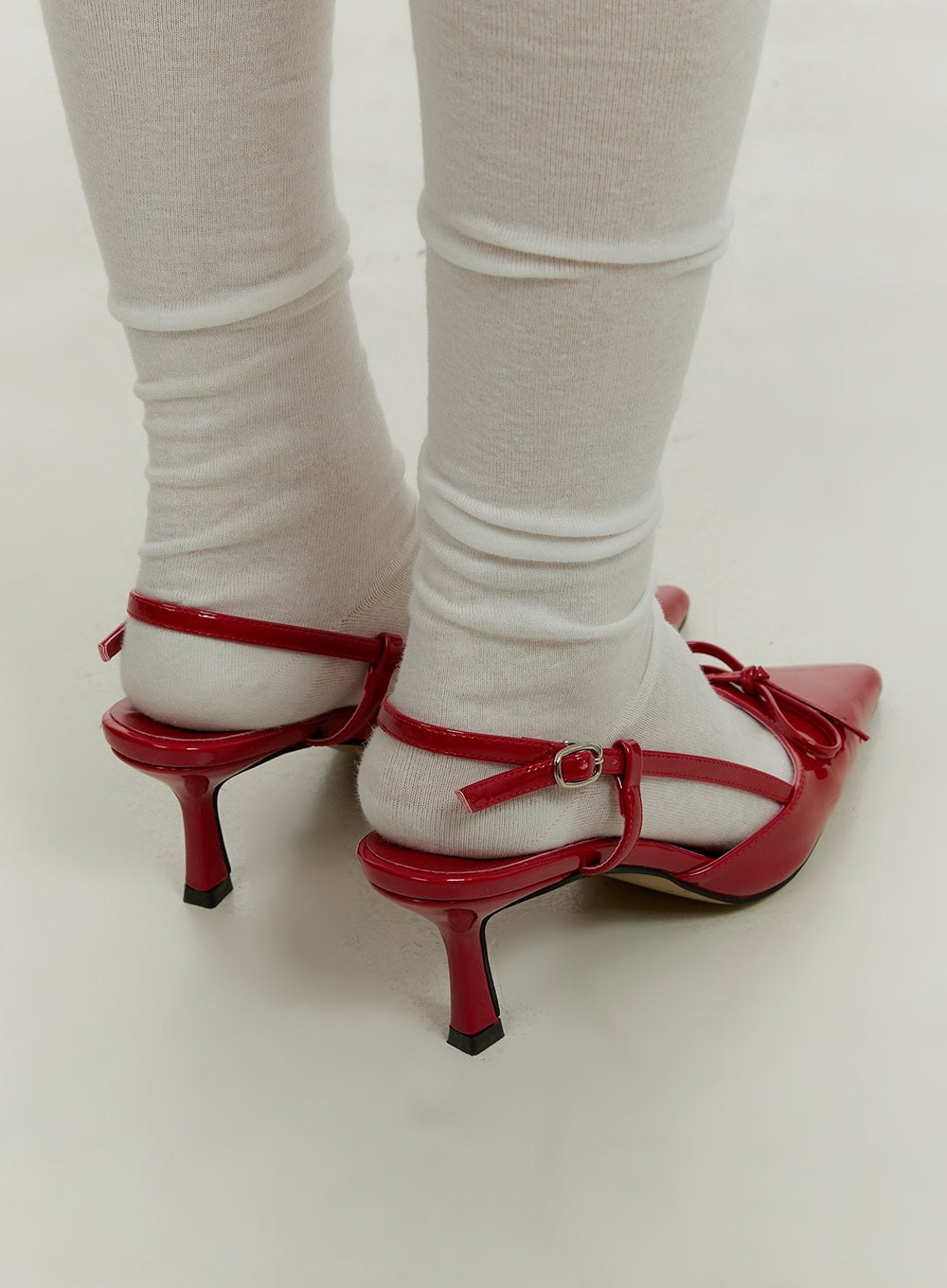 ribbon-charm-slingback-pointed-toe-heels-cy409