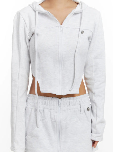 cut-out-cropped-zip-up-hoodie-cd515