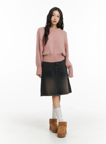 striped-knit-round-neckline-long-sleeve-top-cj409