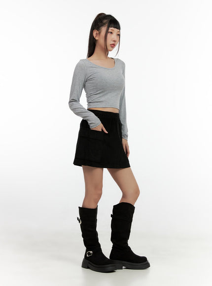 classic-scoop-neck-crop-top-cn404