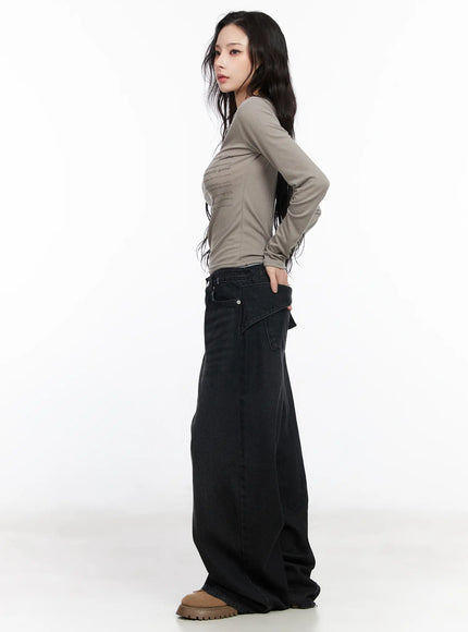 V-Neck Ribbed Graphic Long Sleeve Top CM519