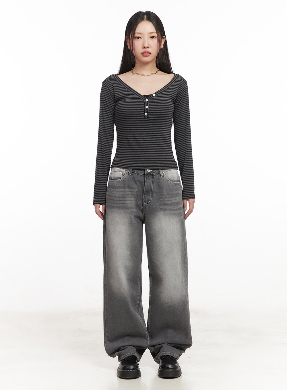 stripe-buttoned-long-sleeve-top-im524