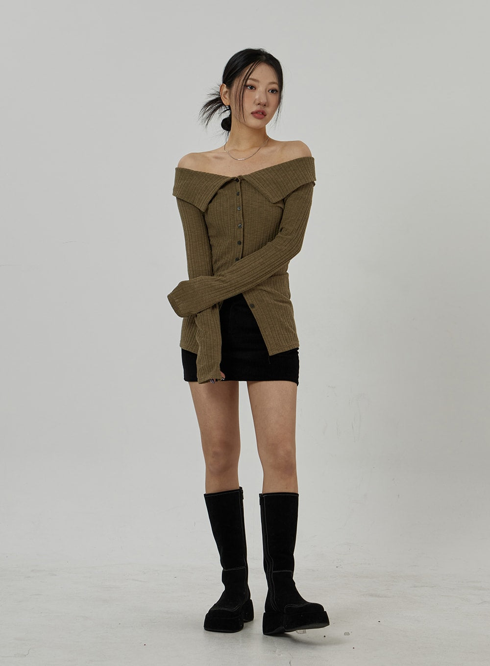 Slim Fit Button Off-Shoulder Knit Top CD19