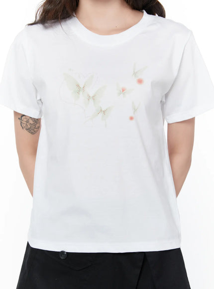 butterfly-graphic-cropped-t-shirt-cy514