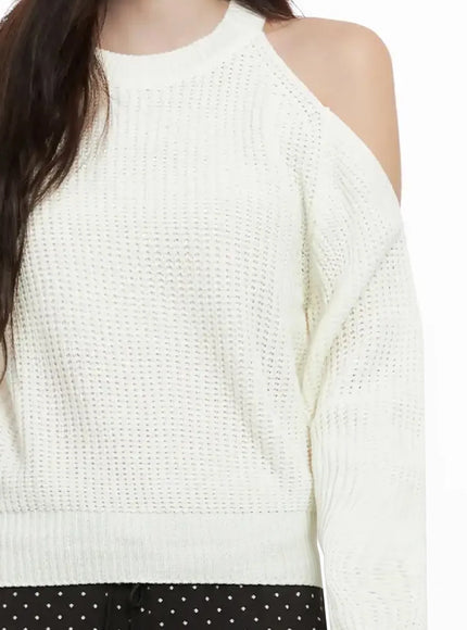 chic-open-shoulder-knit-top-in514