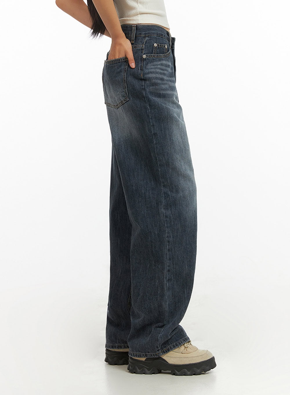 wide-fit-straight-jeans-iy422