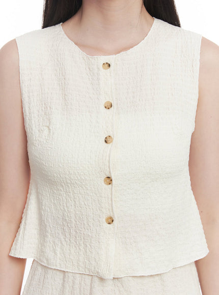 classy-buttoned-sleeveless-top-iy509