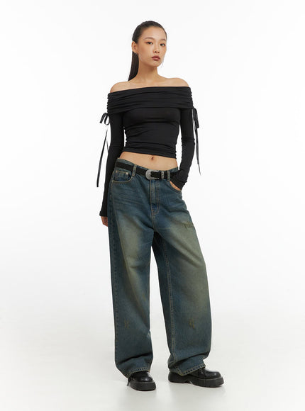 shirred-solid-off-shoulder-crop-top-io409