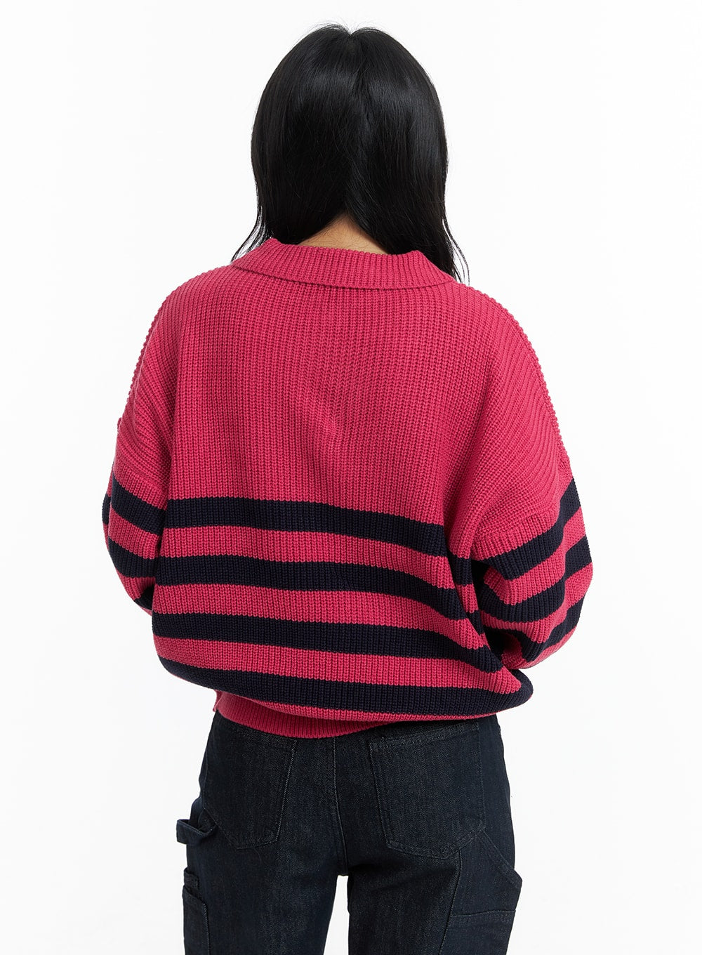 contrasting-collar-knit-sweater-om408