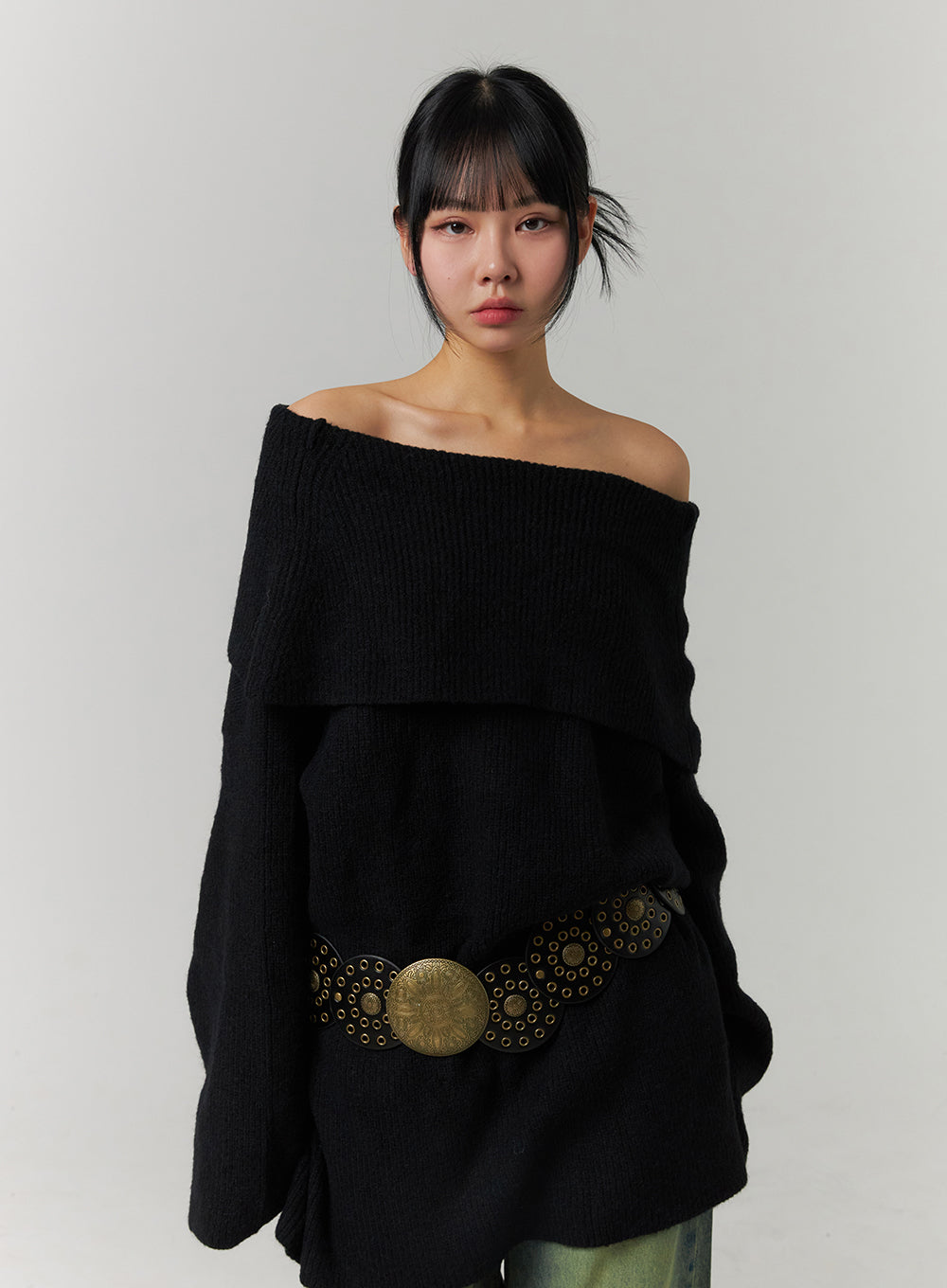 off-shoulder-oversized-knit-sweater-cj422