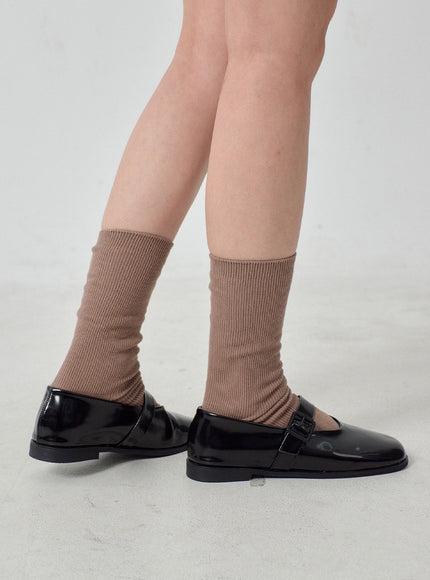 Ribbed Knit Socks OJ331