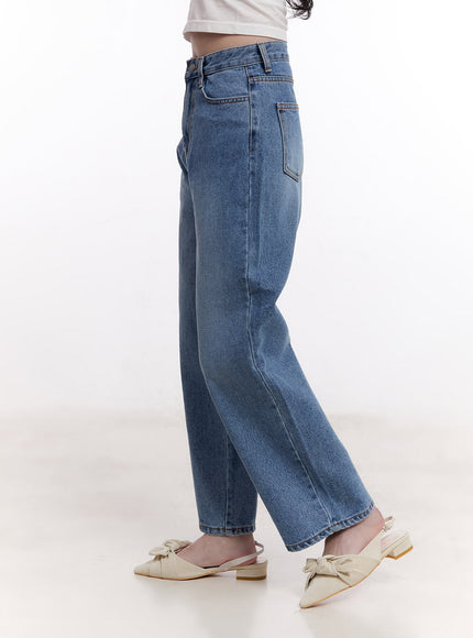 Jamie Comfy Straight-Fit Jeans CM526