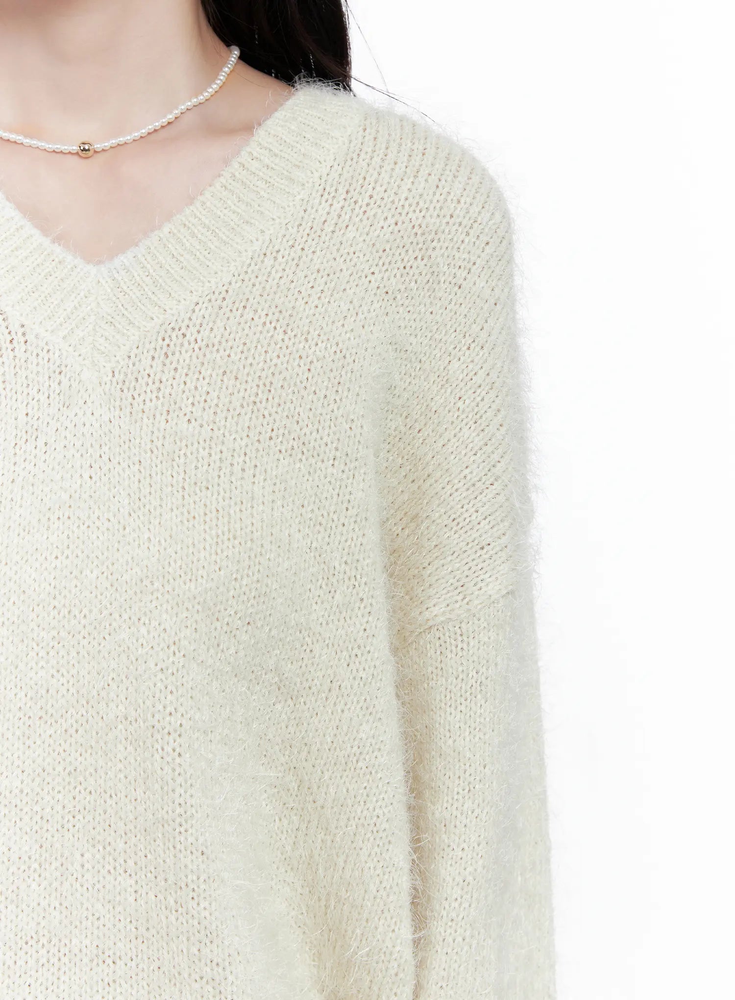 cozy-v-neck-sweater-cs519