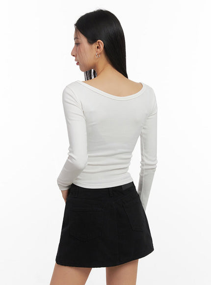 Buttoned Slim-Fit V-Neck Crop Top ID431