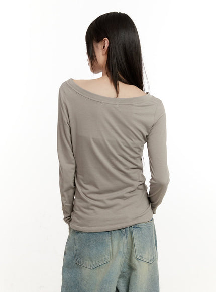casual-graphic-long-sleeve-top-cm513