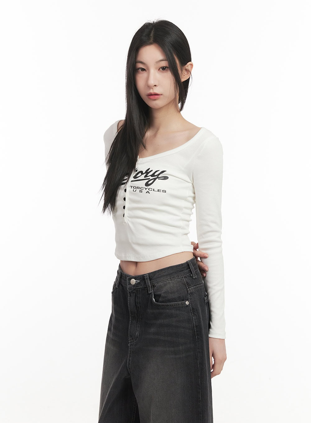 buttoned-slim-fit-crop-top-cf514