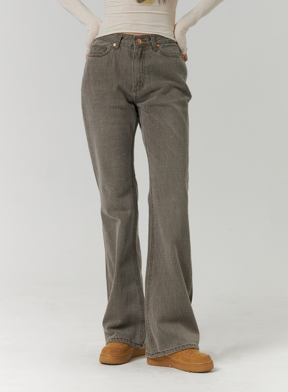 light-washed-slim-fit-jeans-cd314