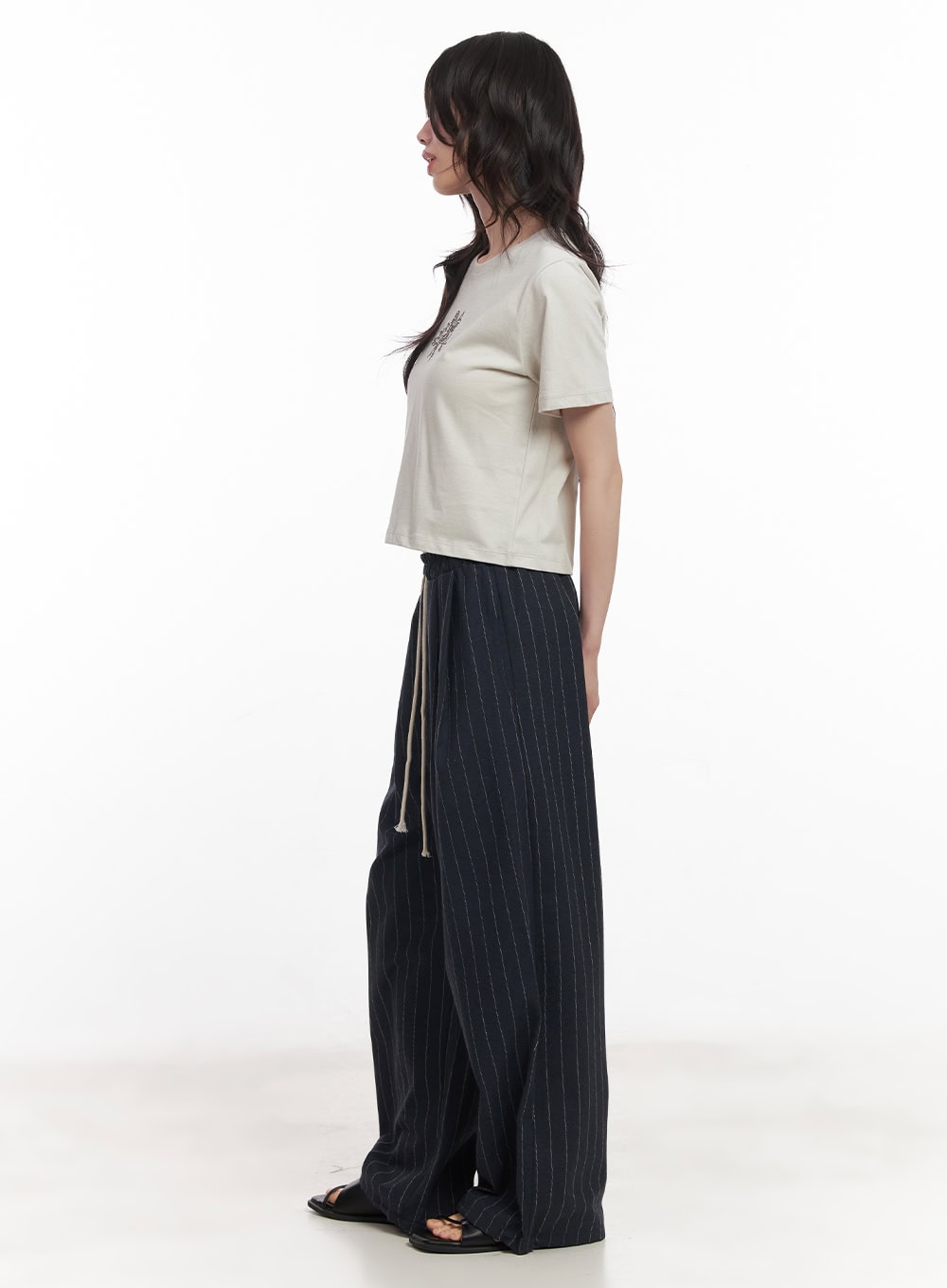 pintuck-striped-wide-fit-pants-cy521
