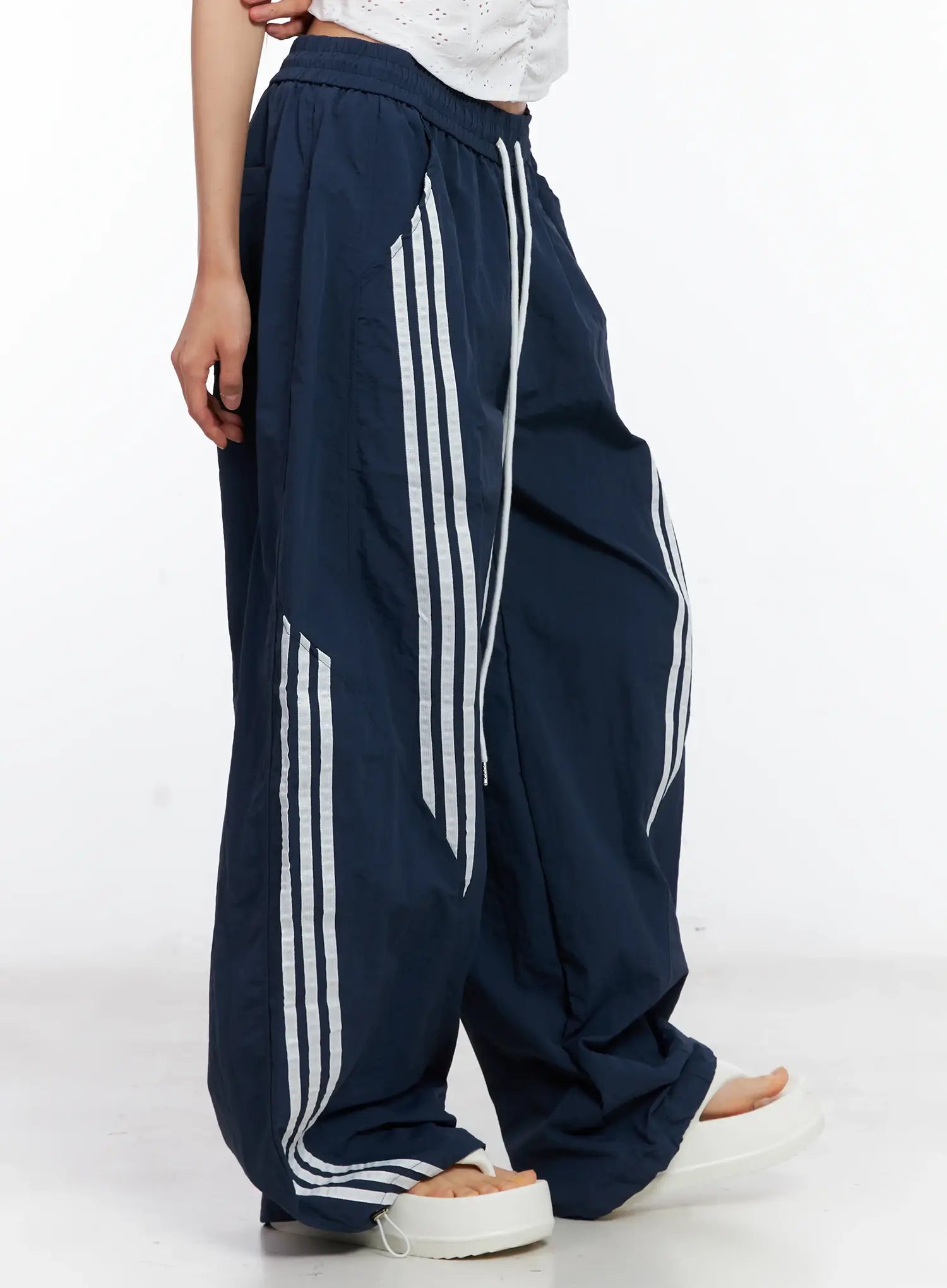 wide-leg-drawstring-track-pants-cl529